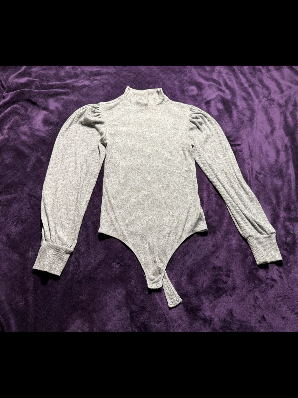 Express Gray Ribbed Mock Neck Puff Sleeve Bodysuit Size Large